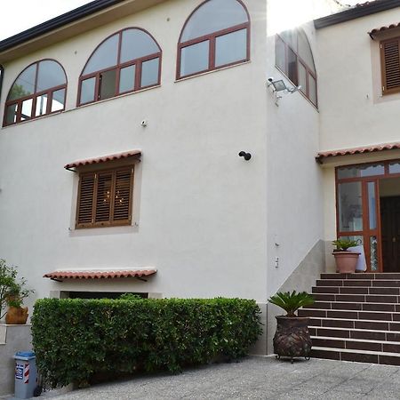 Colazione Da Lolly Bed & Breakfast Napoli Ngoại thất bức ảnh